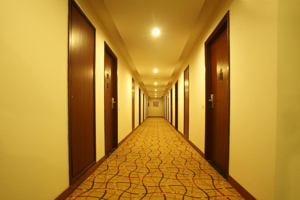 Continent Nakodar Hotel & Resorts Eksteriør bilde