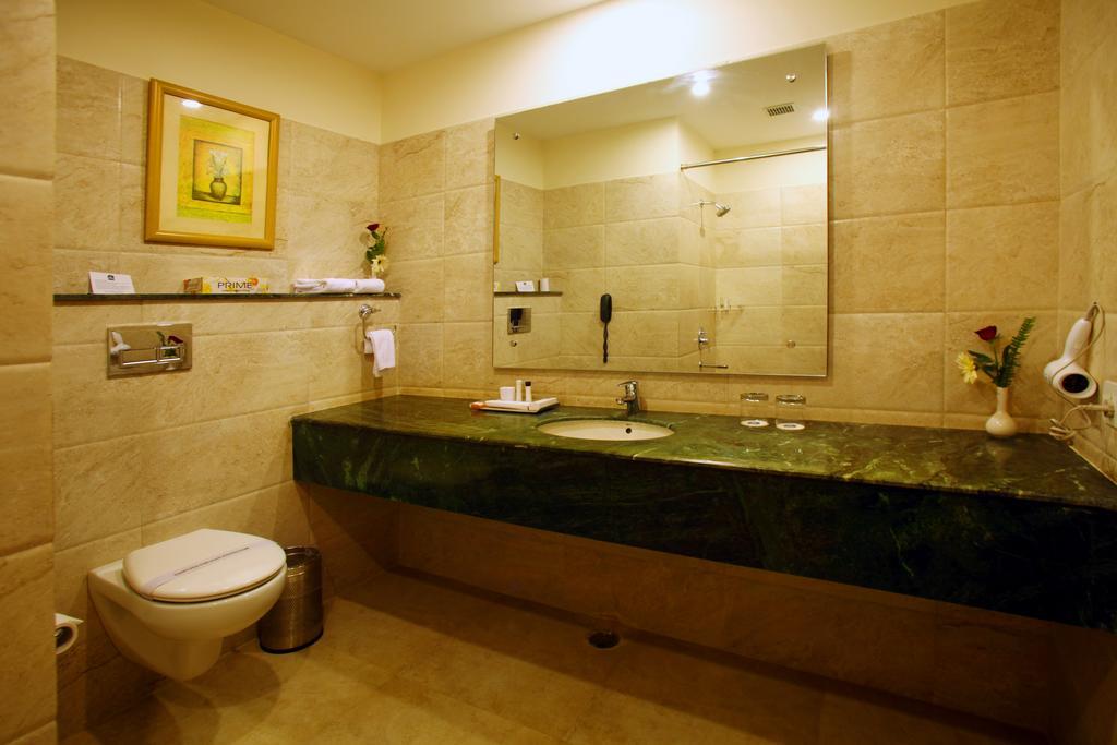 Continent Nakodar Hotel & Resorts Rom bilde